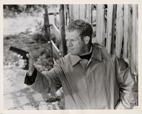 Steve McQueen (as Doc McCoy).