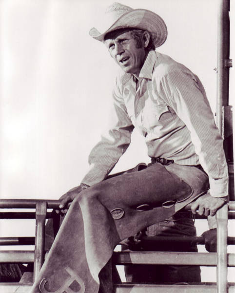 Steve McQueen as Junior Bonner
