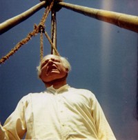 Actor Larry Gates hamming it up